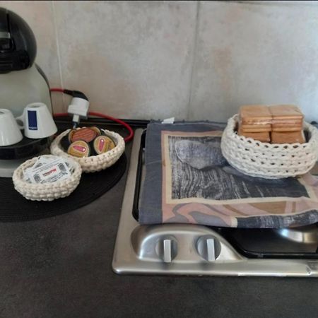 Dolce Appartamento Al Centro Di Civitavecchia Exteriör bild